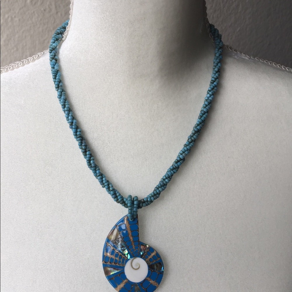 Beaded necklace